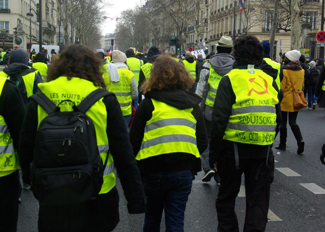 De gule vestene-bevegelsen demonstrerer i Paris 20. januar 2019