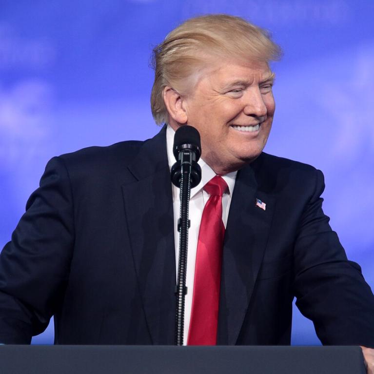 Donald Trump taler på Conservative Political Action Conference (CPAC) i National Harbor, Maryland i 2017